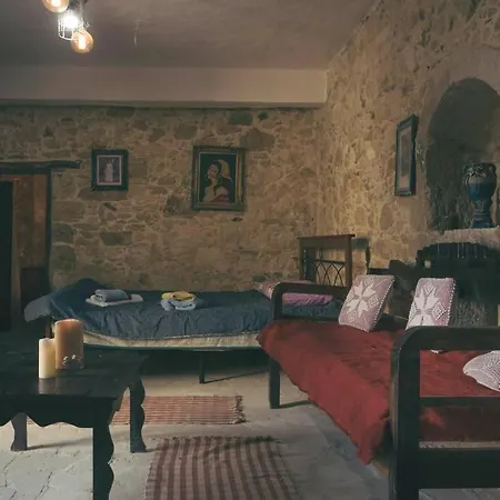 The Royal Stonehouse : Sophia Holiday home *